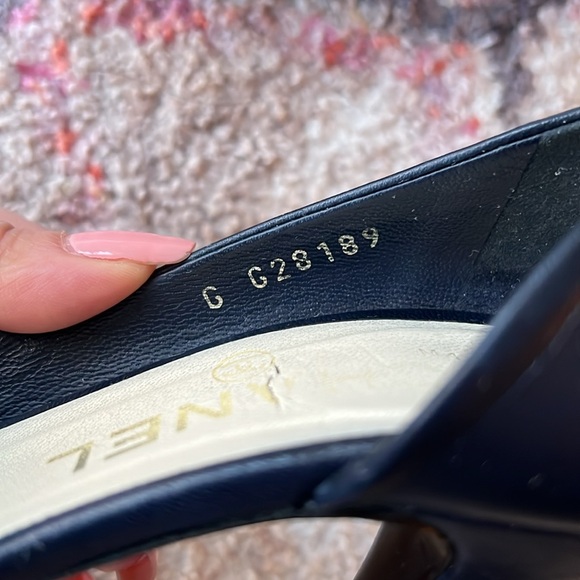 CHANEL Camellia D’Orsay Navy Leather Pumps - 36 - Picture 7 of 15